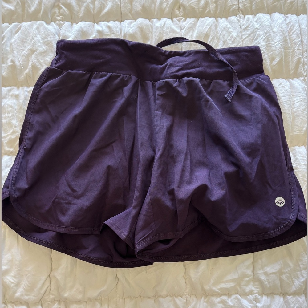 Senita swift shorts sz S - deep purple